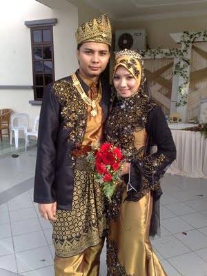 Pelamin Hitam Gold