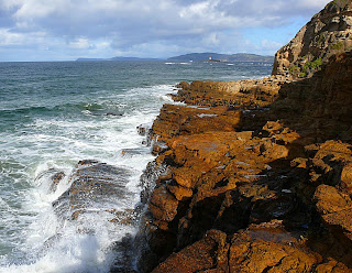 Rocks between Hope Beach and Cape Direction, Iron Pot beyond - 14 July 2007