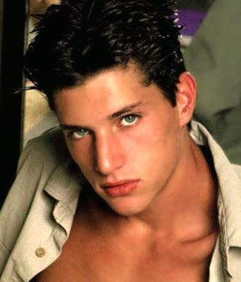 Simon Rex en sus inicios como modelo