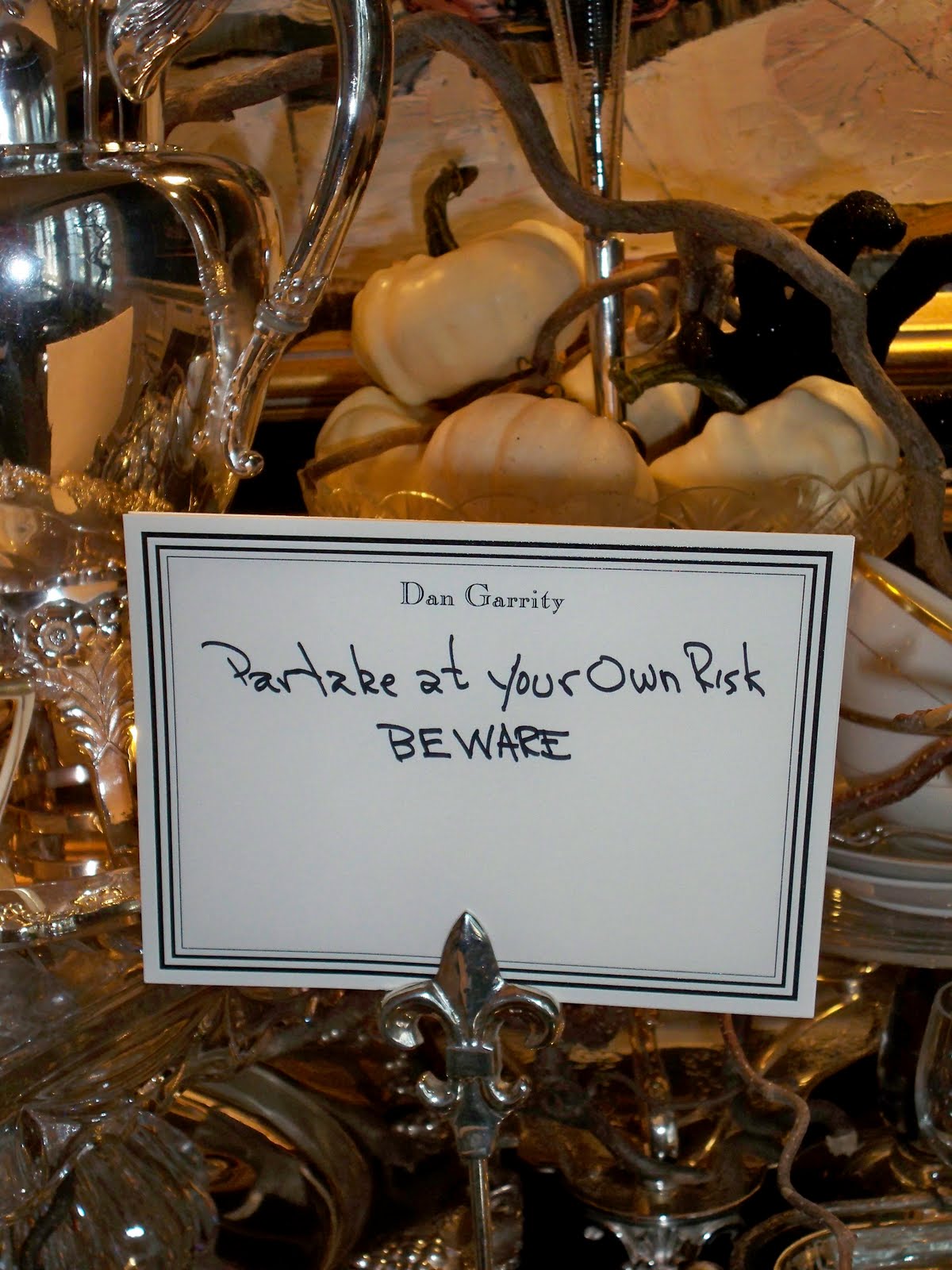 One Dish Dude Nell Hill's Fall Open House at Mary Carol Garrity's