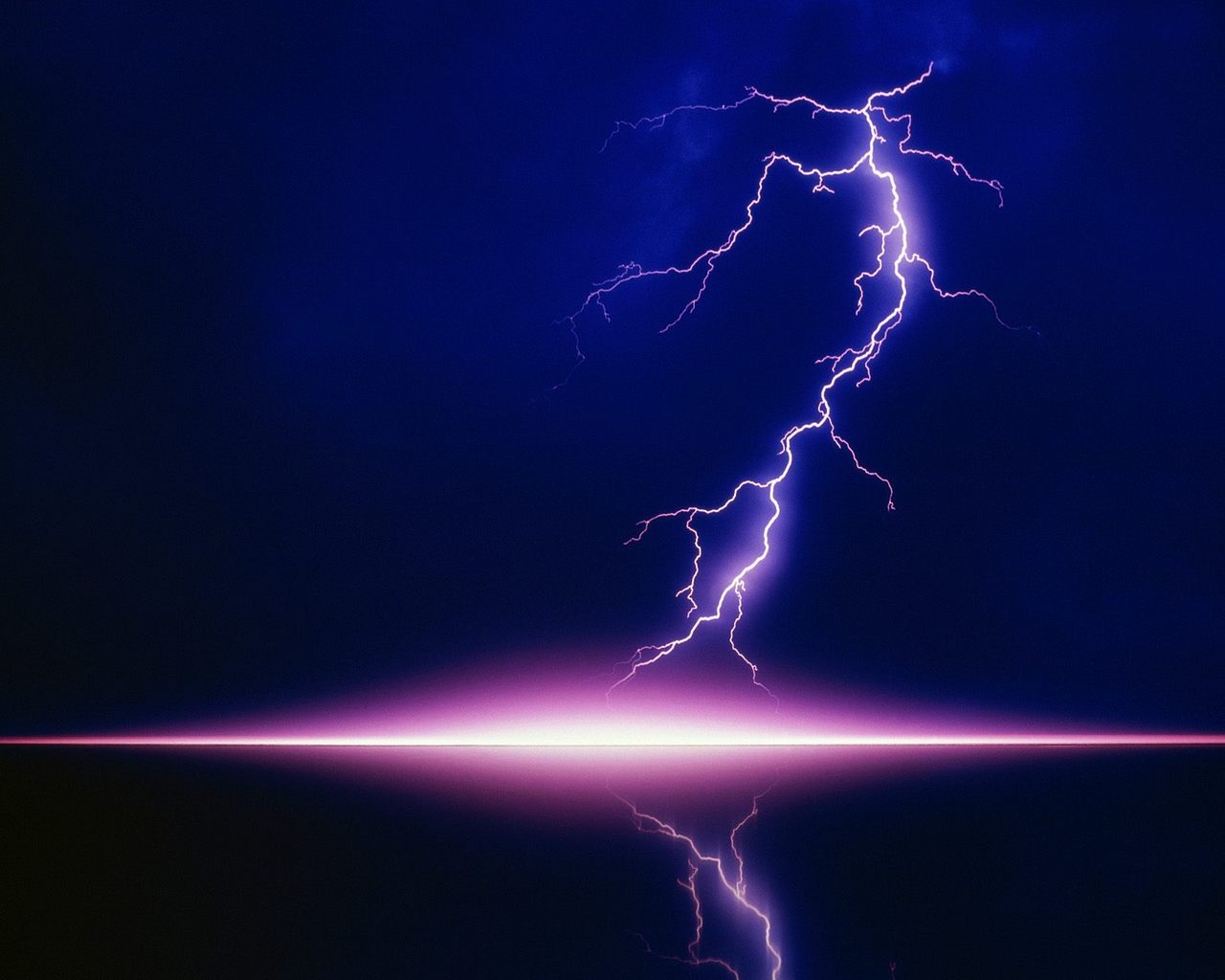 http://2.bp.blogspot.com/_gvm17G5OjbA/TFJ3zudrtzI/AAAAAAAAACg/umxPX5q7Xb8/s1600/hd-wallpaper-lighting-nature.jpg