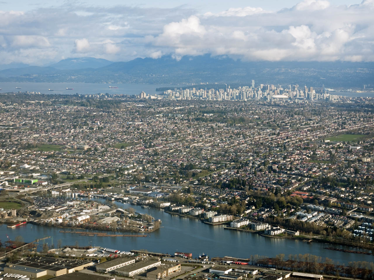 [20090413_Vancouver_1281+Skyline.jpg]
