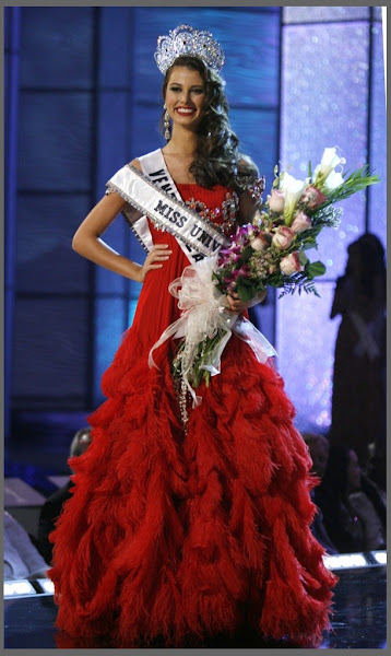Những chiếc Gown"lịch sử" Grand Slam 2000's  Miss+Universe+2009