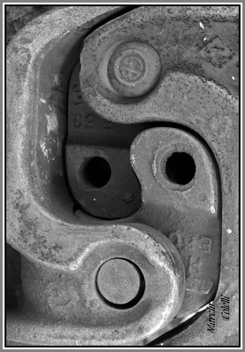 [85135736.iqHm6g0v.trainhitch0335a.jpg]