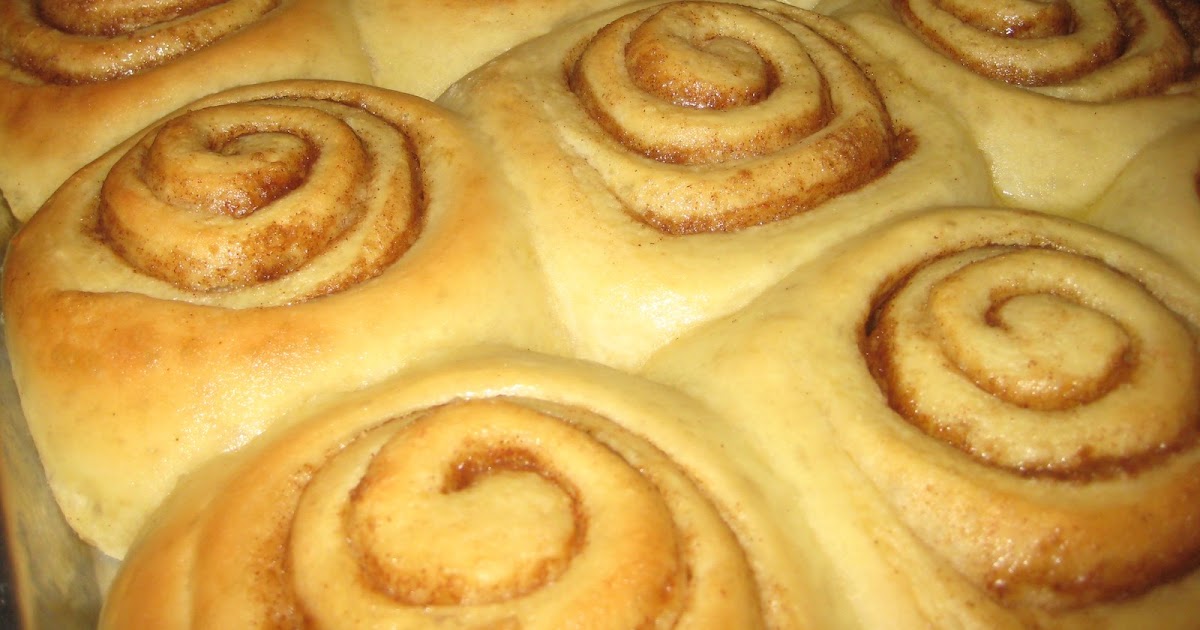 Miranda's Recipes Vanilla Pudding Cinnamon Rolls with Homemade Cream