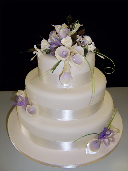Wedding Cakes 2010 Wedding Cake With Flowers Cake boss wedding cake