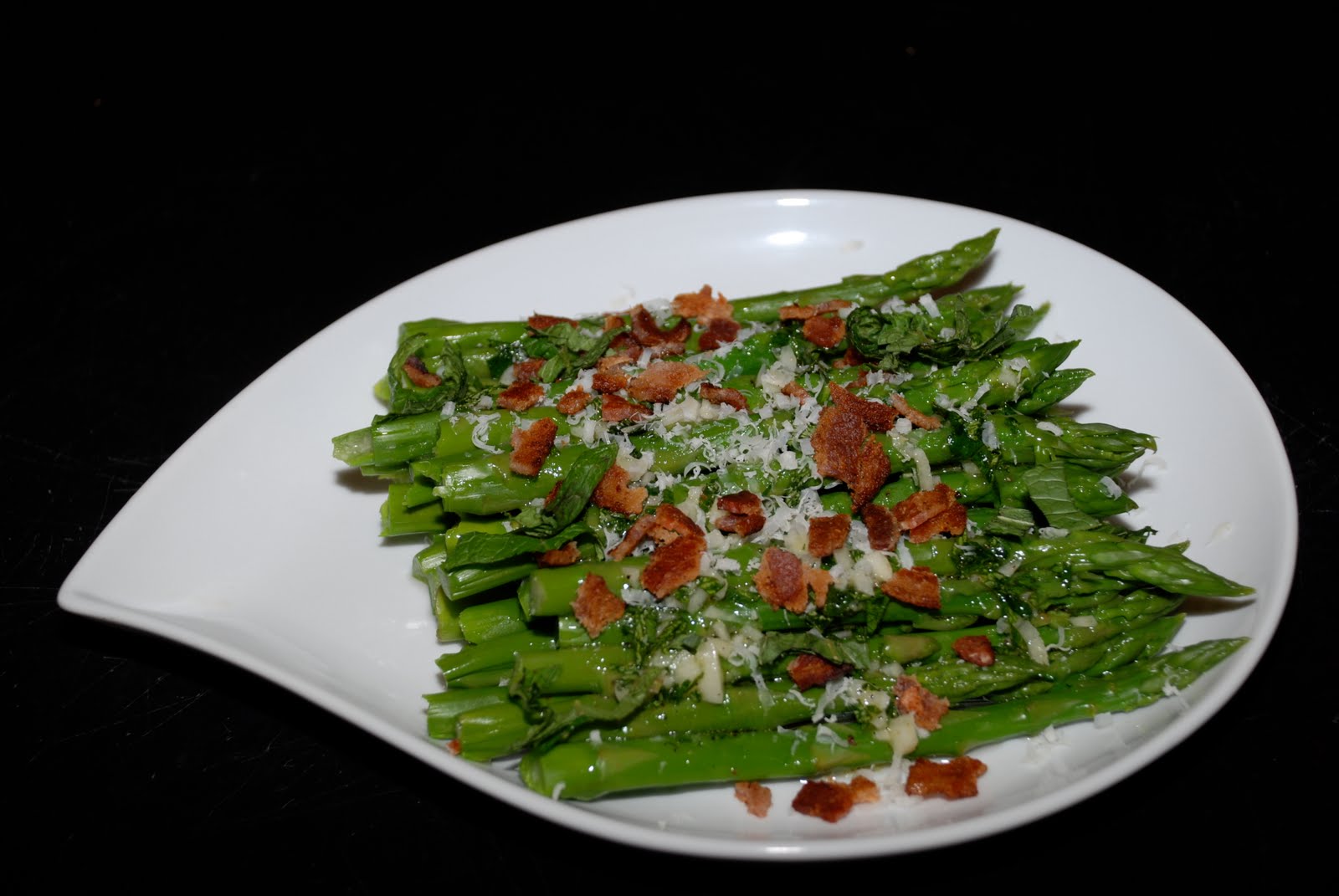 Tomatoes on the Vine Asparagus Salad with Bacon