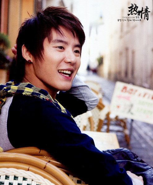 http://2.bp.blogspot.com/_hBv0I8vGiaU/TDLyqjIXh6I/AAAAAAAABKI/ehFvR7X6ag8/s1600/xiah-junsu-dbsk.jpg