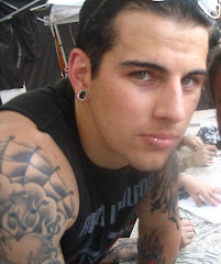 M Shadows (this is the yummiest male)