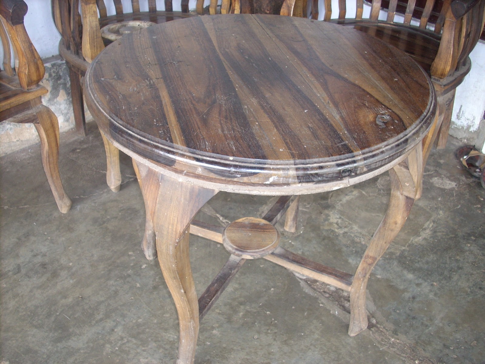 wisno wood furniture finishing