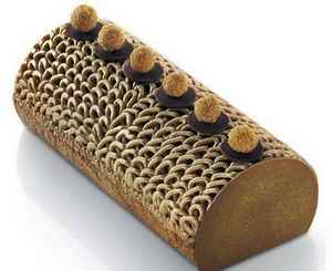 Traditional french buche de noel an American Girl in France: La Bûche de Noël: a Traditional French