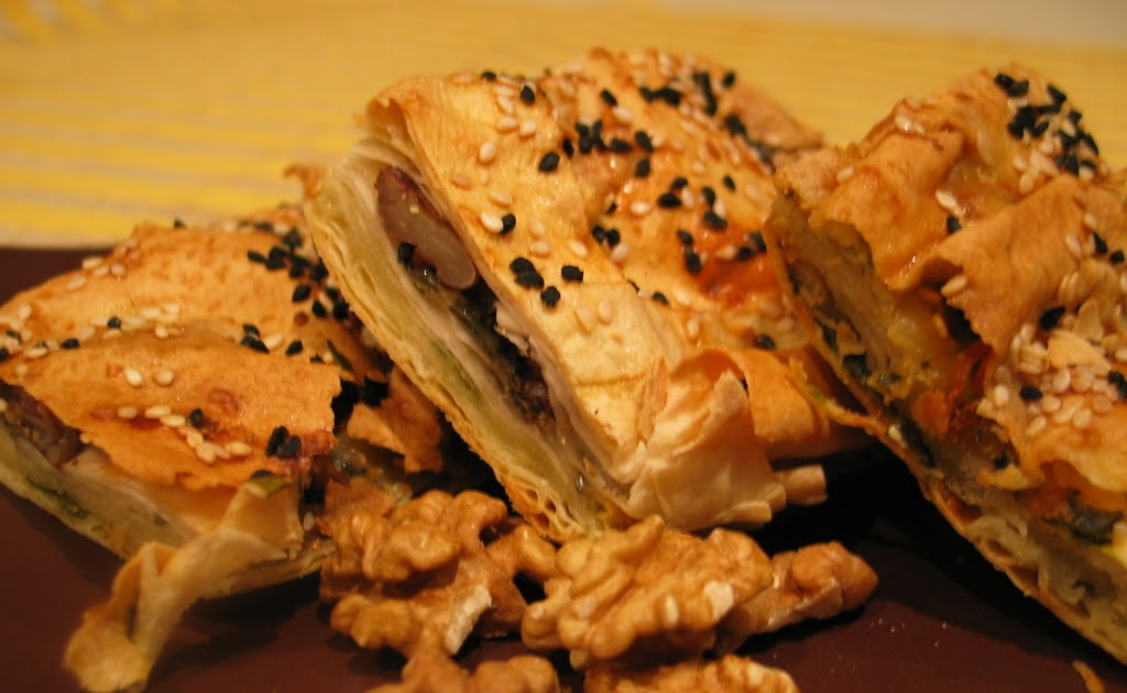 Yasemin Mutfakta Cevizli, Peynirli ve Naneli Börek