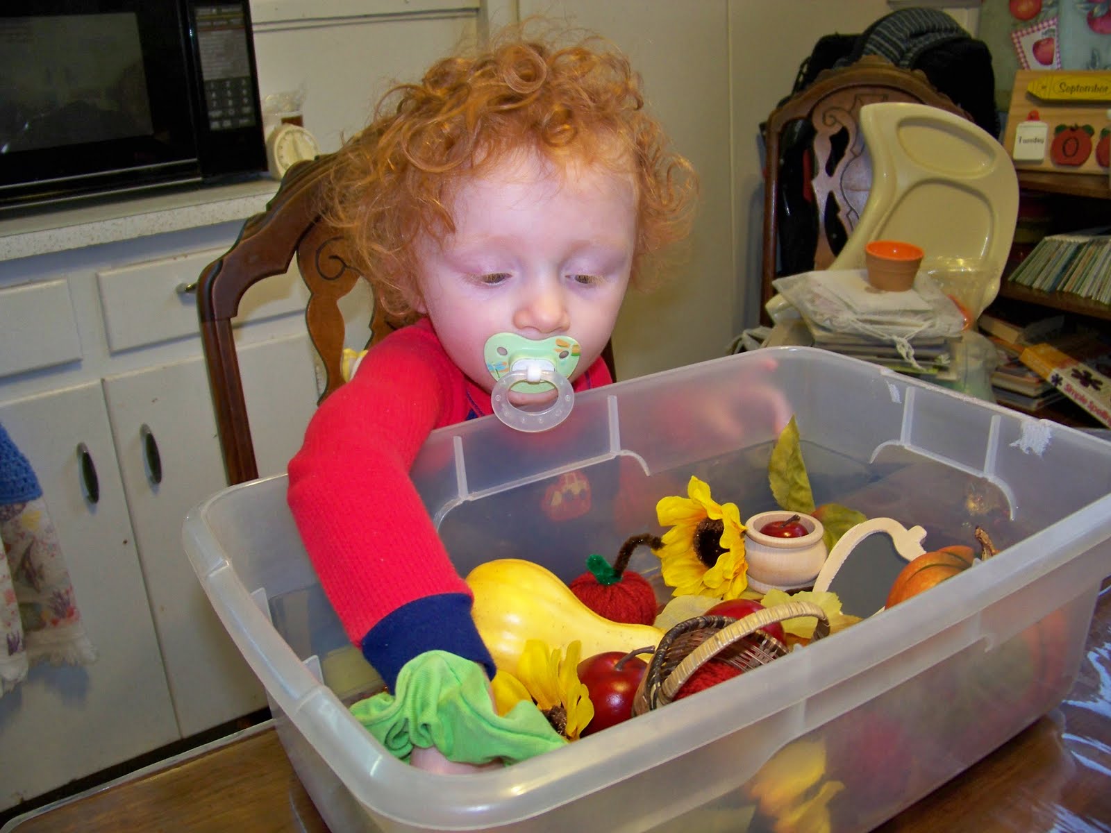 Dandelions In My Vase Sensory Tub, Play Dough & A Giveaway!