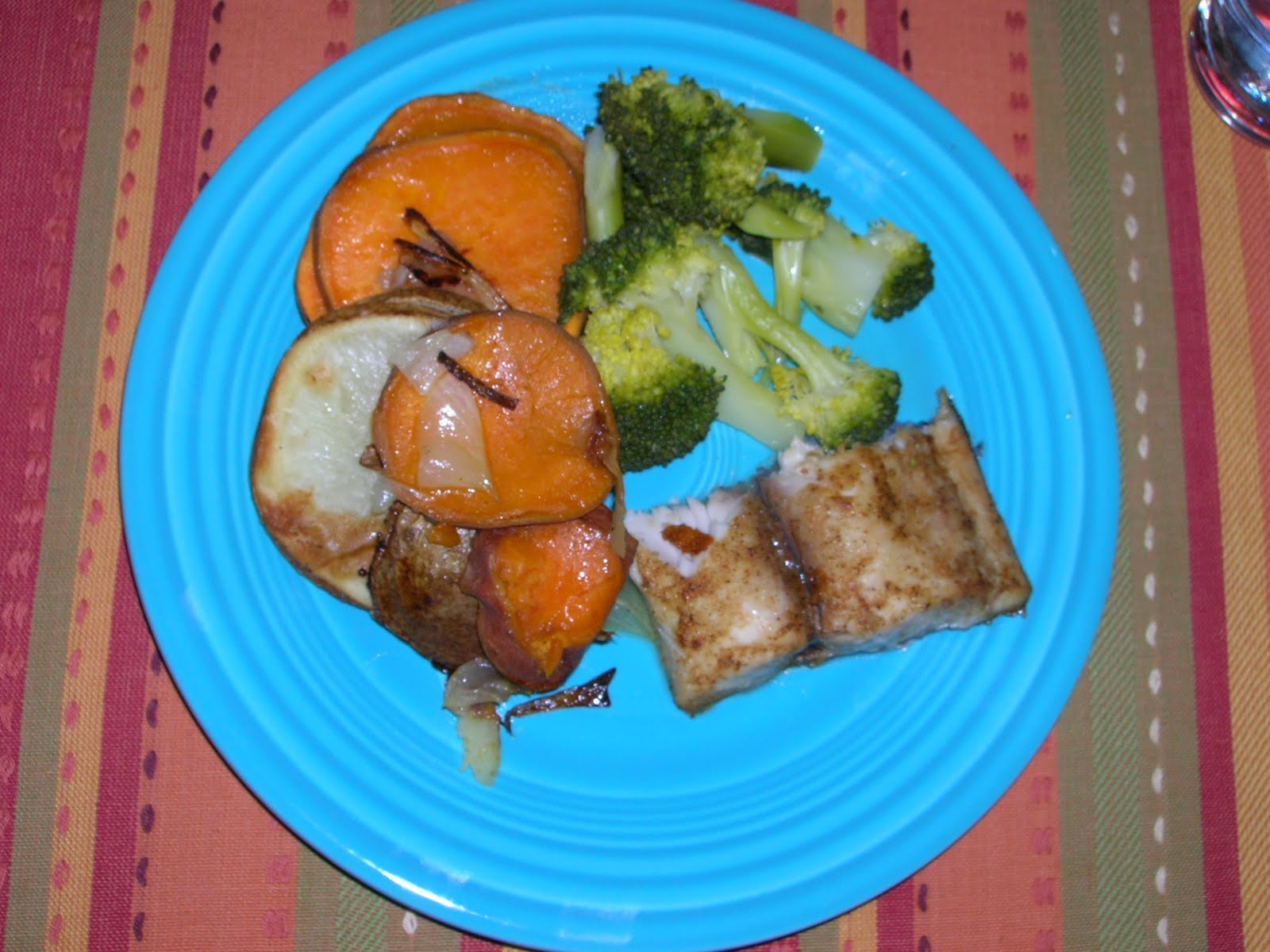 [Mahi+Mahi+and+veggies.JPG]