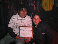 PINTOR RECIBE PREMIO BICENTENARIO 2010