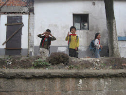 Kids near canal- Suzhou