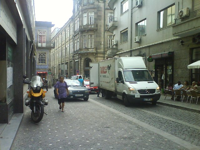 [RUA_DE_AVIZ__CIDADE_DO_PORTO__PORTUGAL1+(4).JPG]