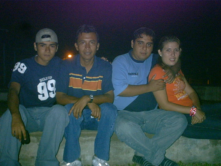 LUIS GERARDO ALEJANDRO Y KARLA