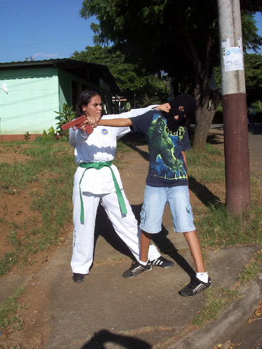 Defensa Personal Femenina