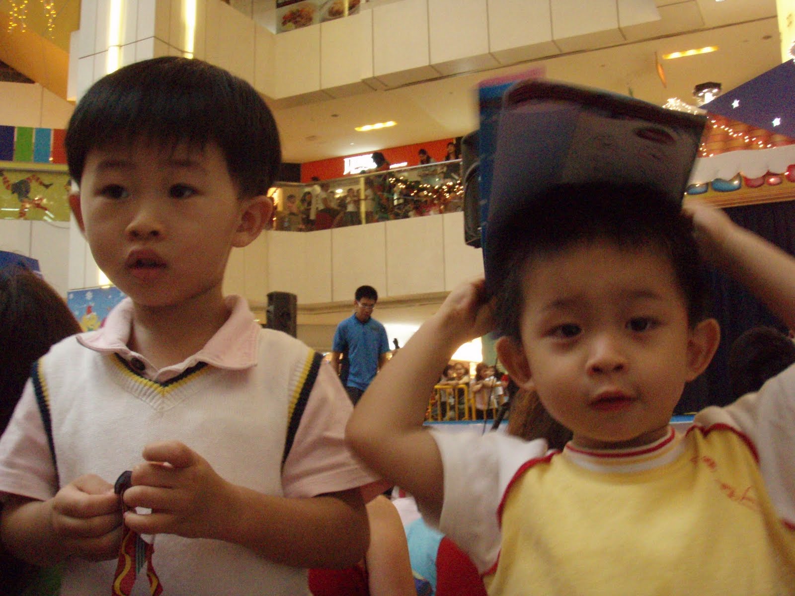 [PC120011.JPG]