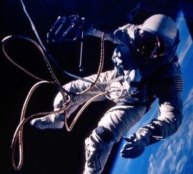 [First+U.S.+Spacewalk+.jpeg]