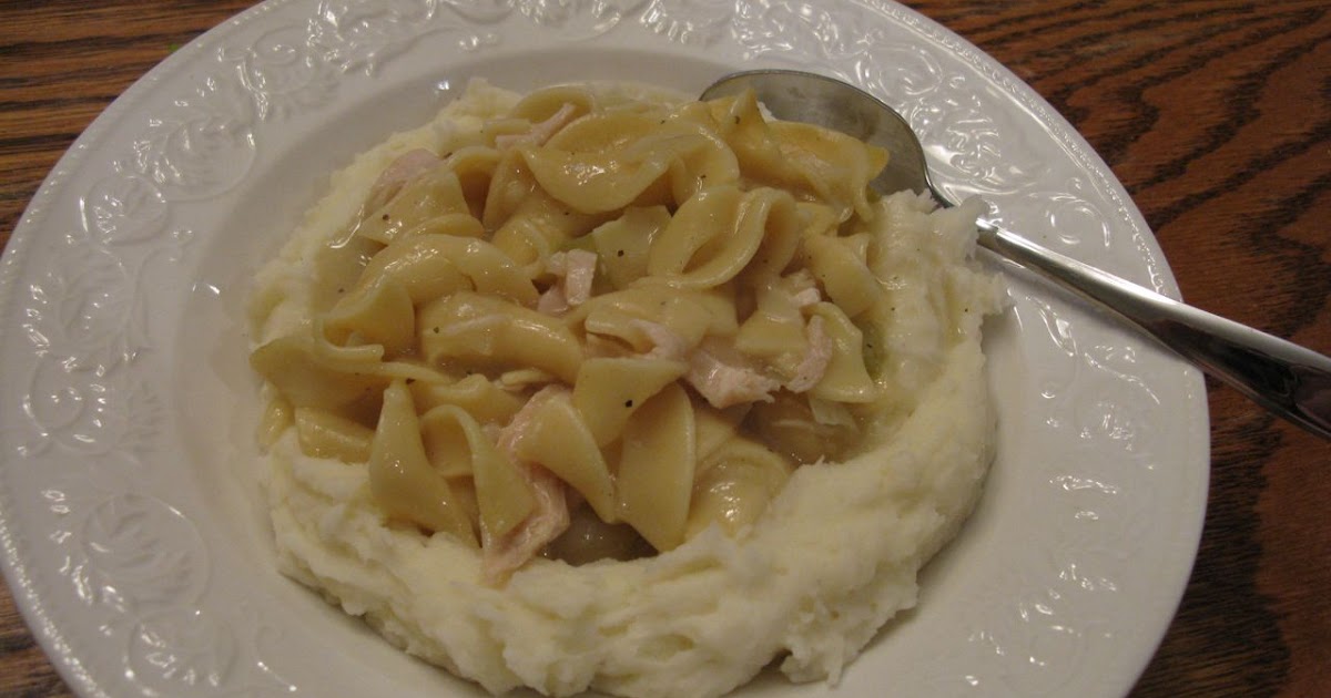 Kaake's Eats Chicken and Noodles w/Mashed Potatoes