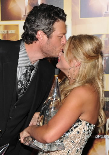 blake shelton and miranda lambert wedding. lake shelton miranda lambert