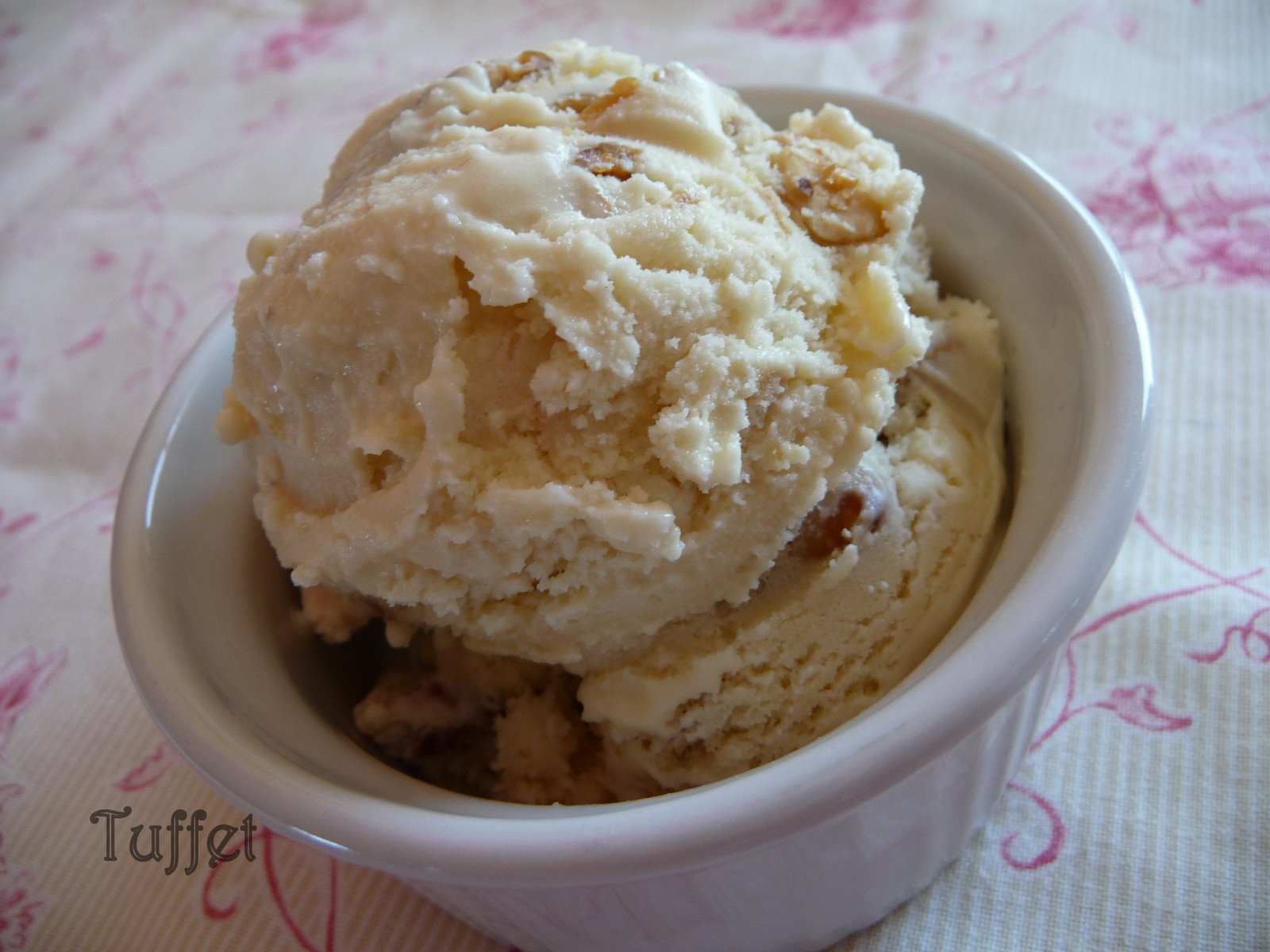 [maple+nut+ice+cream.JPG]
