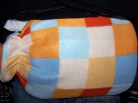 Astuce éco'naturelle : La bouillotte contre les maux de ventre dans ASTUCES ECO... bouillotte