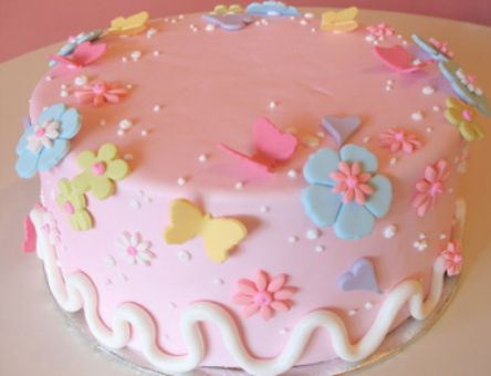 Decorating Cakes: Decorating Wedding Cakes