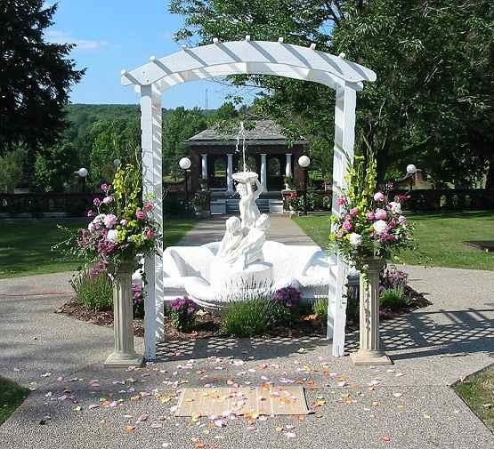Wedding in Church: Outdoor Wedding Decorations