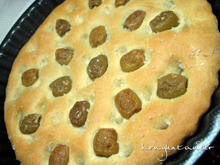 green-olive-focaccia
