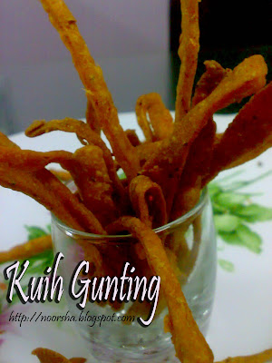 kuih gunting