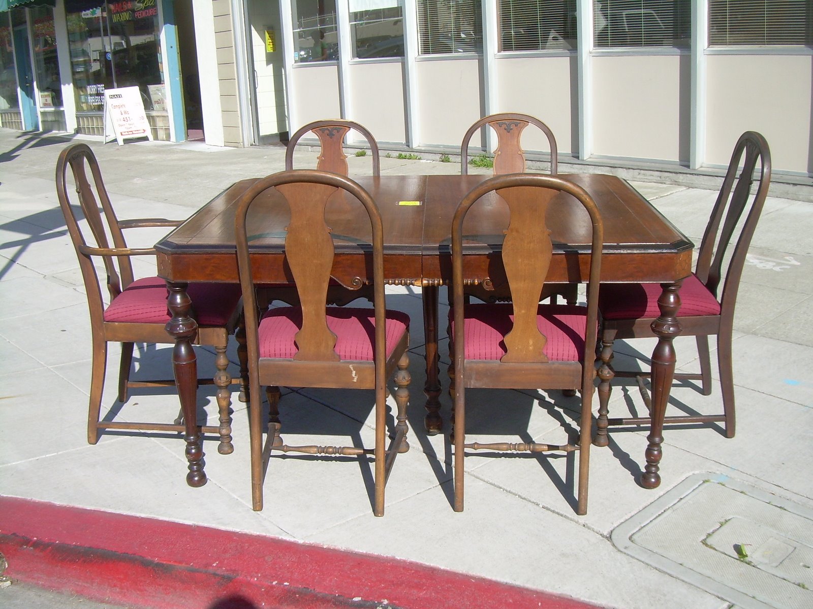 [DiningSetFormal4.JPG]