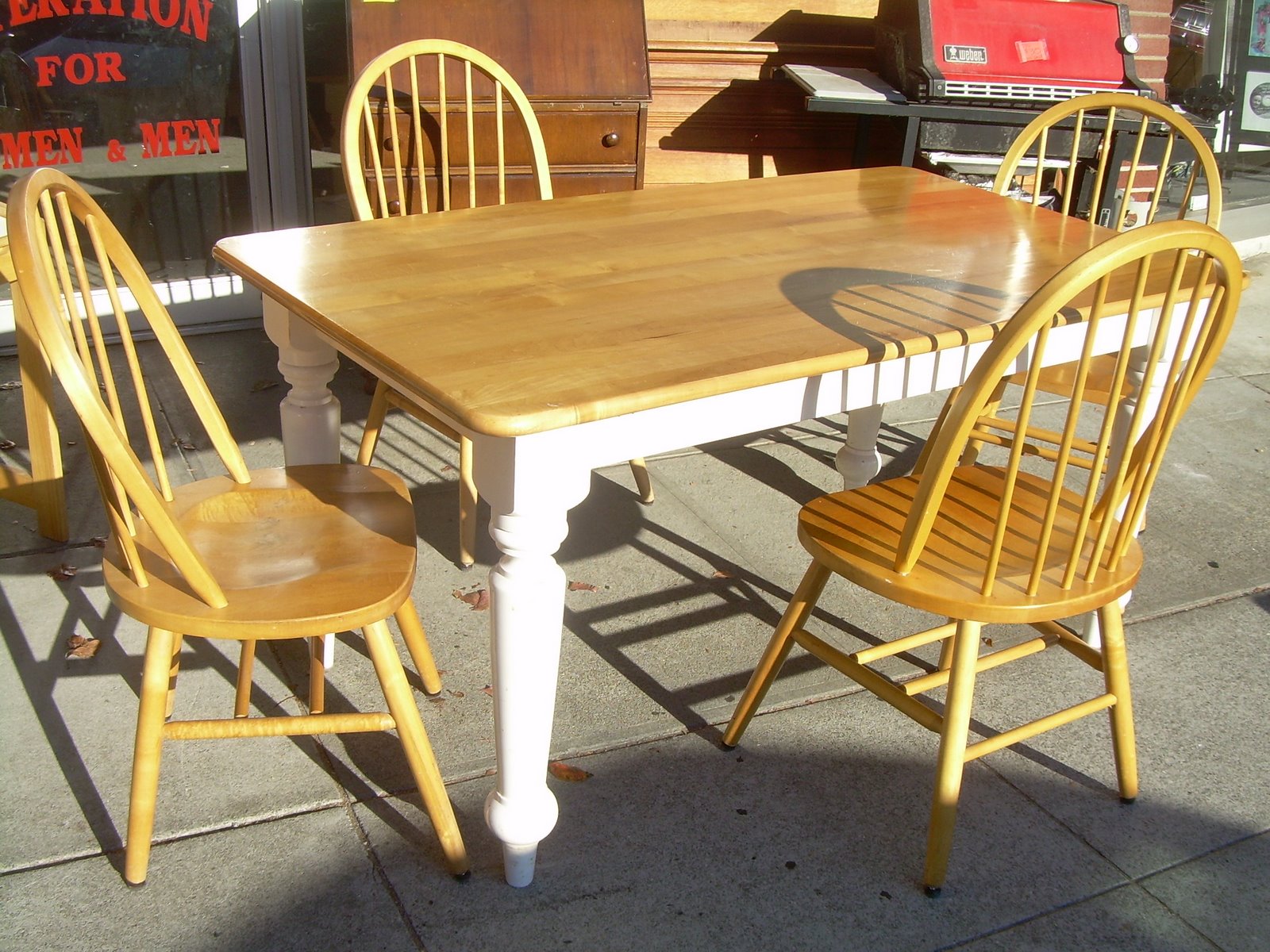 [TableSetWhite1.JPG]