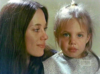 angelina-jolie-baby.jpg