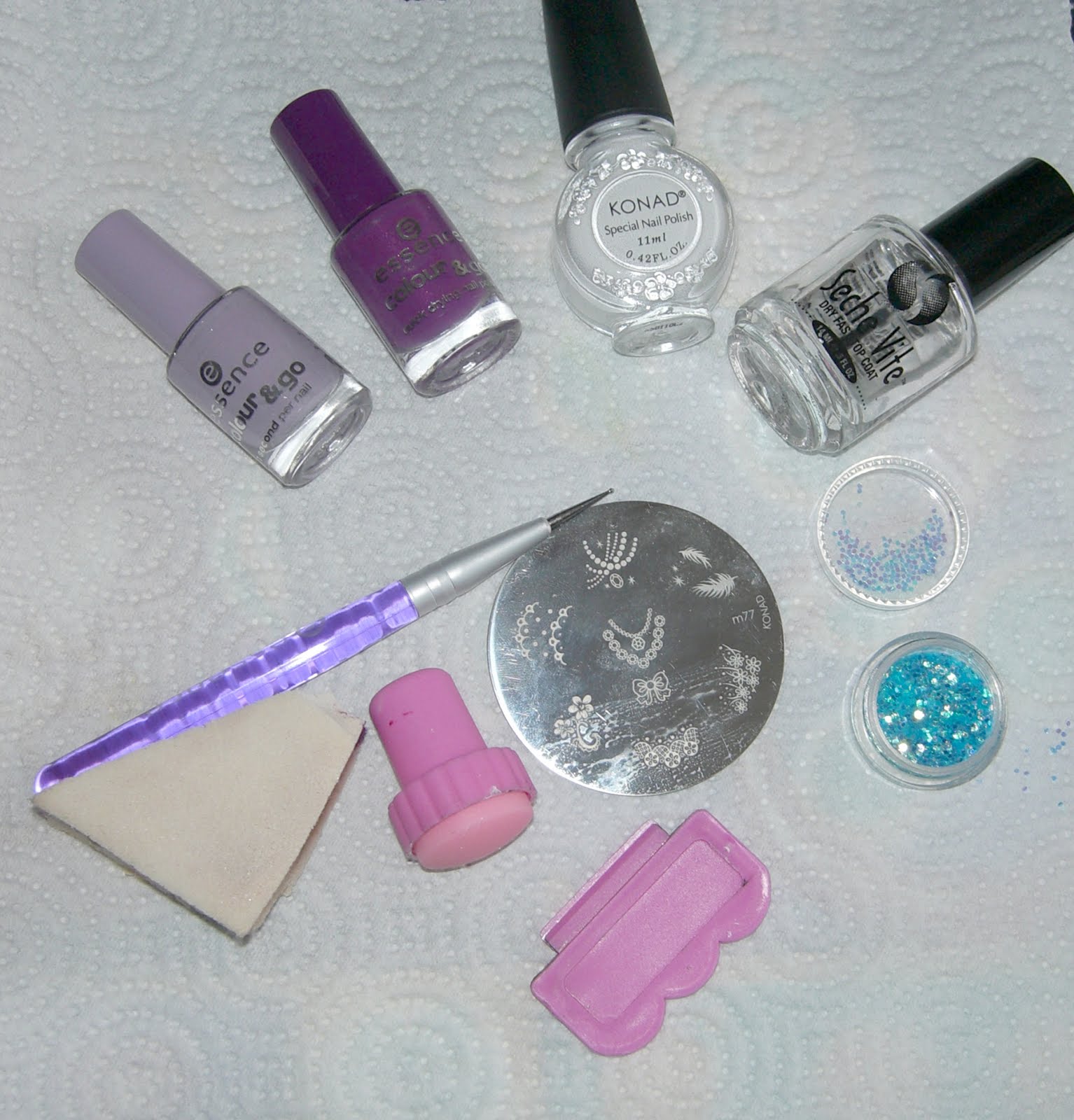 http://2.bp.blogspot.com/_i1usSBBNUUU/TKjqg7GgZPI/AAAAAAAAAgw/tPispySYW-Q/s1600/Fantasia%20di%20viola%20-%20Nail%20art%20tutorial%20023.JPG