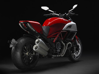 Motorcycle 2011 Ducati Diavel Edition