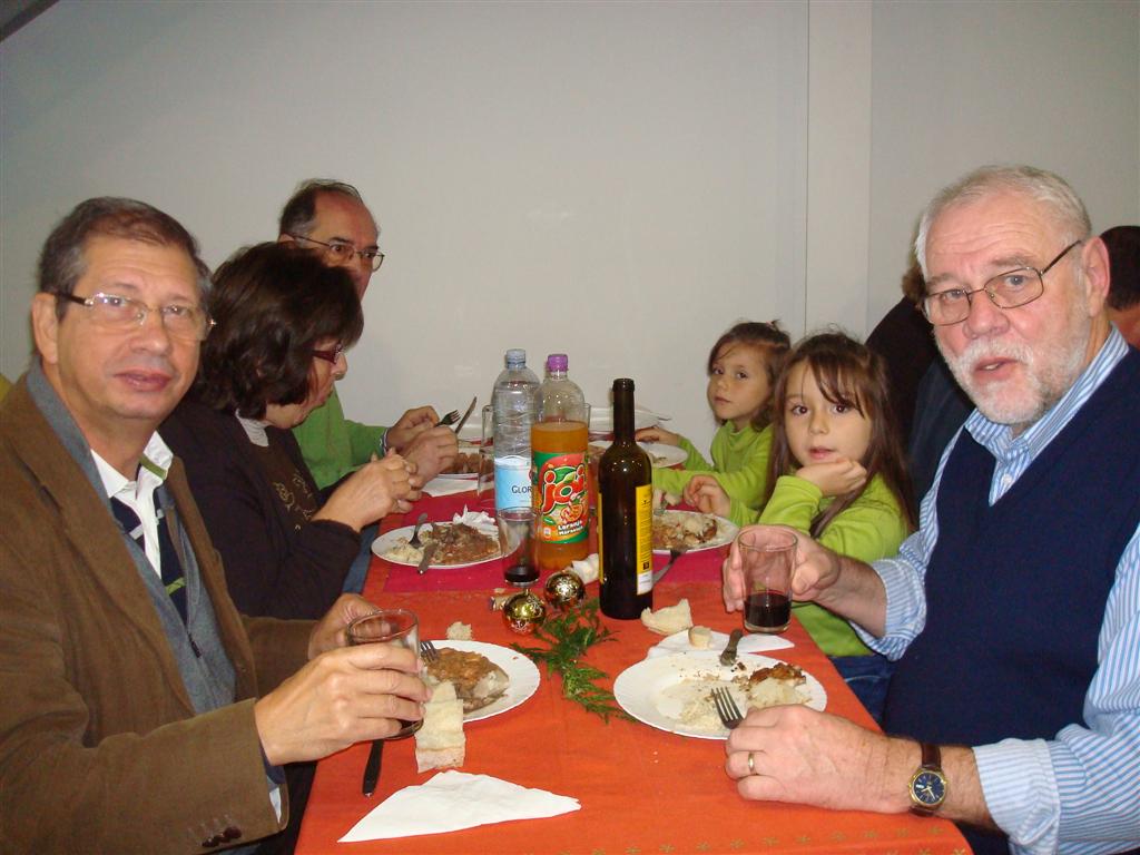 [DSC09133+(Large).JPG]