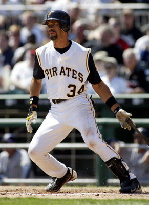 Pirates WFC Blog: Great Pirates In History: Benito Santiago