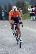 Mikel ASTARLOZA part seul dans la 5ème étape en 2008
