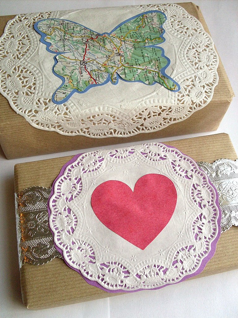 [white+doilies.JPG]