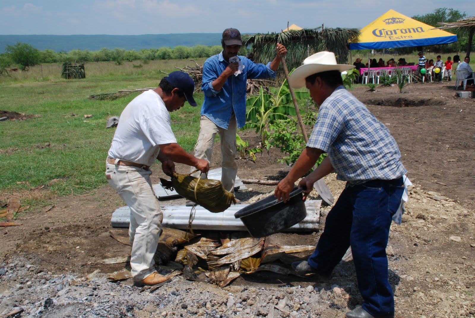 Antiguo Morelos, Tam.: BARBACOA DE POZO