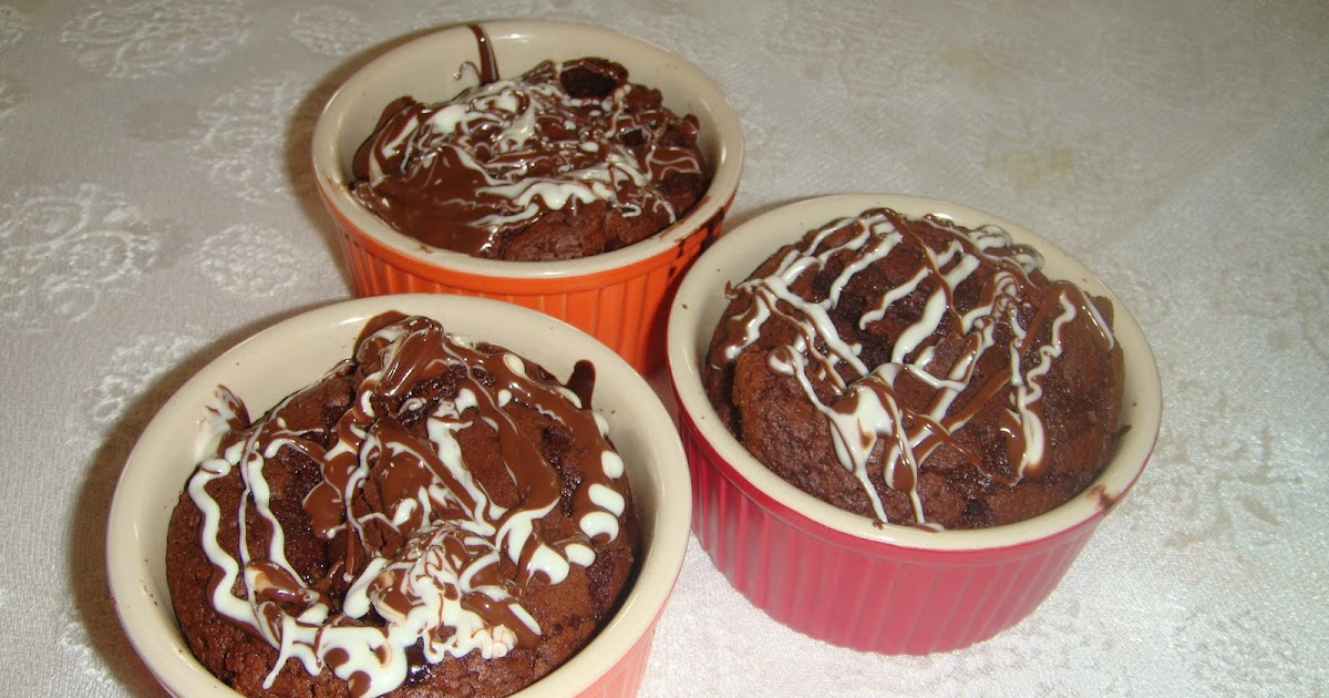 lavantalimon Glazürlü Çikolata Soslu Cupcake