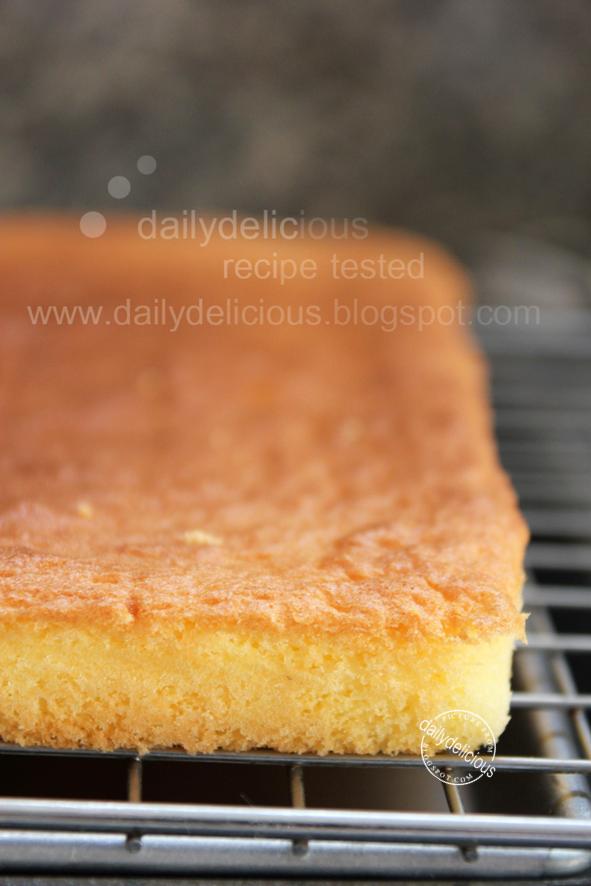 Yellow Sponge Cake With Chocolate Frosting Yellow Sponge Cake With Chocolate Frosting