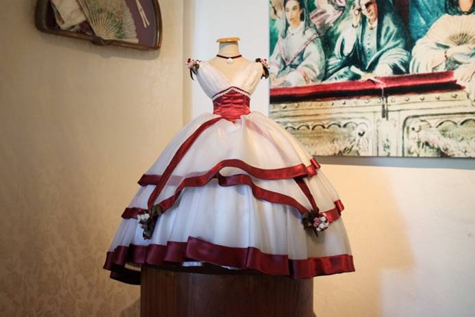 Postales de San Isidro: Muestra de vestidos