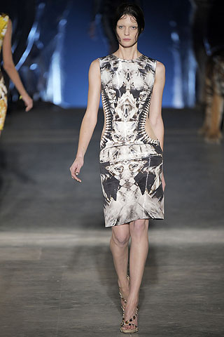 Alexander McQueen Spring 2009 Ready-To-Wear