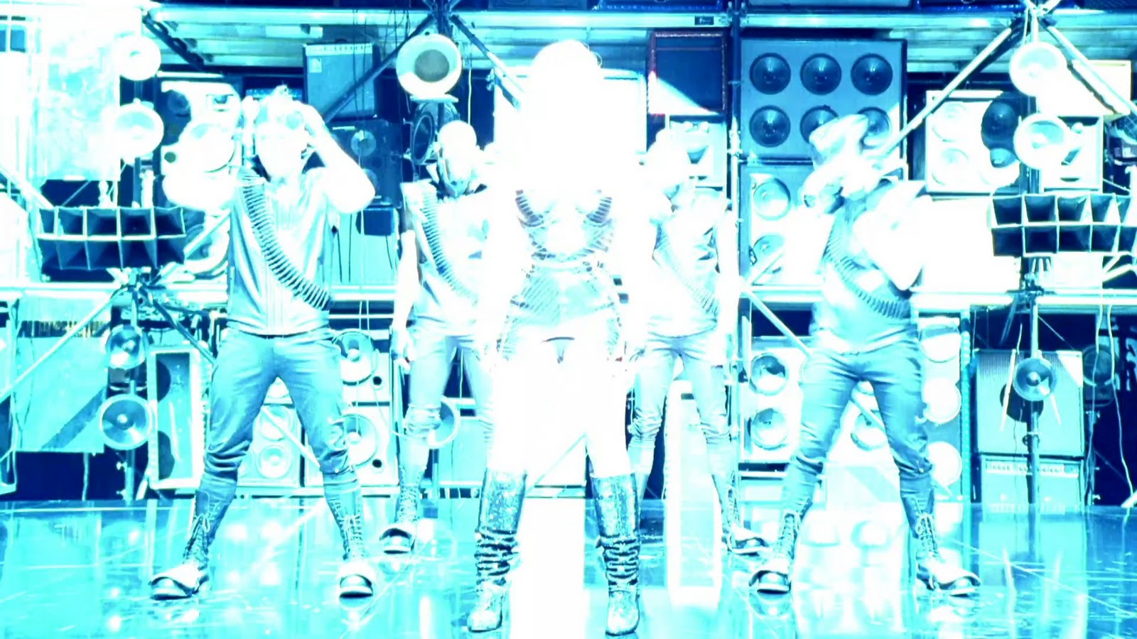 http://2.bp.blogspot.com/_iIVOA0RbWX8/TVLO_JSwKWI/AAAAAAAAF8E/44EhgfrIbNs/s1600/teaser6.jpg