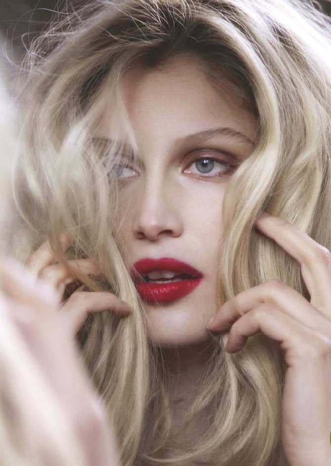 [casta+bb+dominique+issermann.jpg]