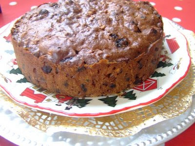 THE HUNGRY VEGGIE: [ ORGANIC ] VEGAN CHRISTMAS CAKE